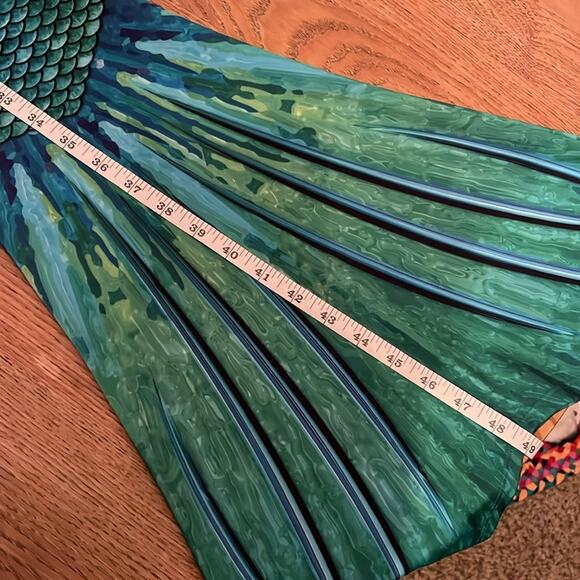 NWT Sun Tails Mermaid Tail Size 7-11 Siren Green - Green Monofin - Picture 8 of 9